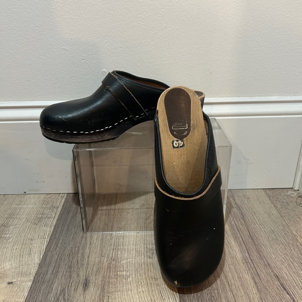 Classic Black Leather Clogs Size 40